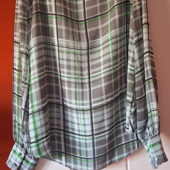 Vince Camuto Green Plaid Flowy High Low Blouse - Picture 5 of 7
